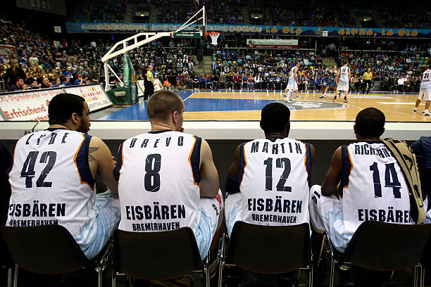 的方式逼迫 的方式逼迫